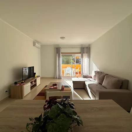 T1 Com Terraco E Piscina- Conceicao E