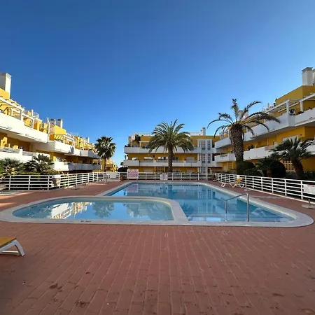 Apartament T1 Com Terraco E Piscina- Conceicao E